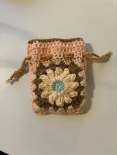 かぎ針編み　巾着ポーチ