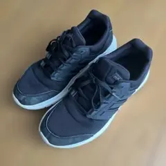 ランニングシューズ スニーカー