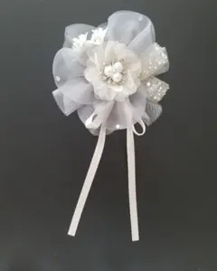 コサージュ　レース　グレー色　記念行事　セレモニー