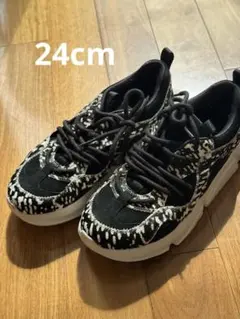 UGG ハラコ ダルメシアン柄 厚底スニーカー