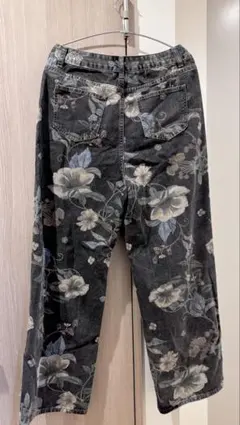 フラワープリント ブラックデニムパンツ dazy