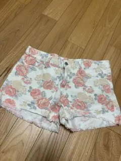GU 花柄 ショートパンツ フリンジ裾のサムネイル