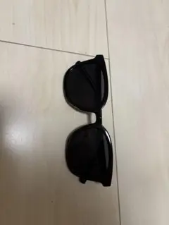 ブラックキャットアイサングラス