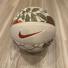 NIKE バスケットボール 花柄 フェンスデザインのサムネイル