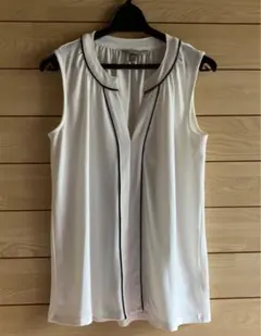 美品　H&M   ノースリーブ　トップス　ホワイト　XS