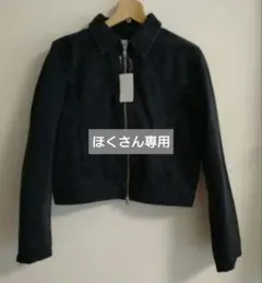 ブラックジッパー付きショートジャケット