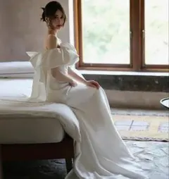 ホワイト オフショルダー フリル ウェディングドレス