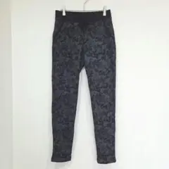【新品】UNIQLO　ユニクロ　ボアスウェットプリントパンツ　迷彩柄　Ｓ　黒