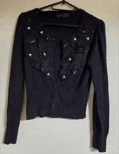 黒の花刺繍長袖カーディガン