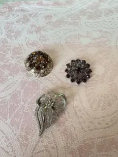 ヴィンテージ　骨董品　花モチーフ ブローチ 3点セット