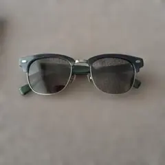 JINS サングラスのサムネイル