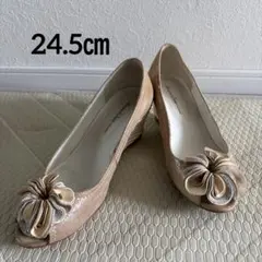 MosaiQueフラワーモチーフパンプス　24.5㎝　ゴールド