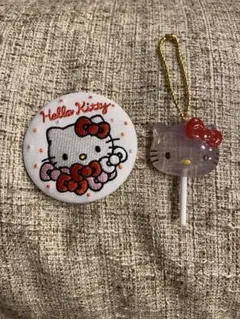 ハローキティ シークレット刺繍缶バッジ　キティストラップセット