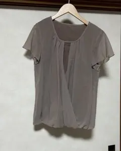 COUPDECHANCE ★グレージュ 半袖 ブラウス 重ね着風のサムネイル
