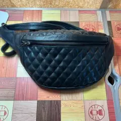 【美品】レザー ヒップバッグ オープンタイプ ウエストポーチ ブラック 黒
