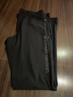 UNDER ARMOUR ブラックパンツ Lサイズ