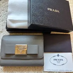 プラダ　PRADA♡3つ折り財布　グレー　サフィアーノレザー