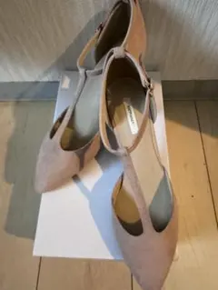 ピンクベージュ スエード風 Tストラップ パンプス