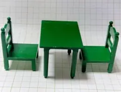 シルバニアファミリー 緑のテーブルと椅子セット