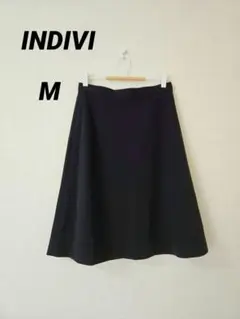 【INDIVI 】黒 フレアスカート ひざ丈