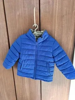 GAP 青と迷彩柄のリバーシブルダウン