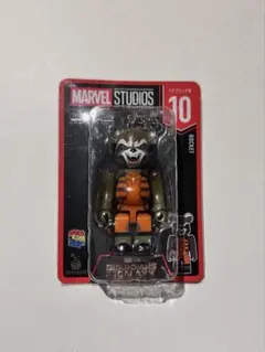 MARVEL STUDIOSのROCKETをモチーフにしたベアブリックフィギュア