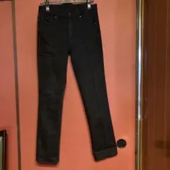 UNIQLO  UJレディース　ストレート　ブラックジーンズ