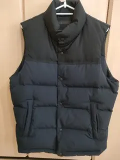ユニクロ ダウンベスト ネイビー ブラック