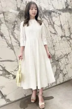 【美品】ディフォーメーションニットワンピース オフホワイト 36 セルフォード