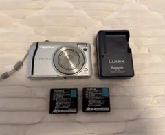 FUJIFILM FinePix F40fd デジタルカメラのサムネイル