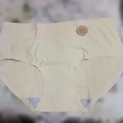 クリーム色 ハイウエストシームレスショーツXLサイズ新品