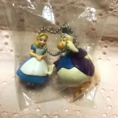 不思議の国のアリス　キーチェーン　ガチャ　カプセルトイ