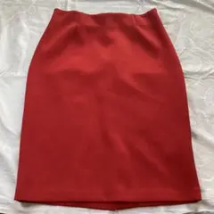 GUESS 赤いタイトスカート Mサイズ
