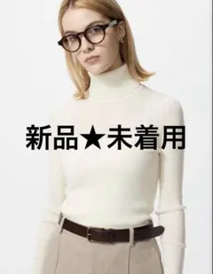 新品　未着用　ユニクロ　メリノリブタートルネックセーター