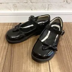 【18.5～19cm】黒 リボンエナメルフォーマルシューズ