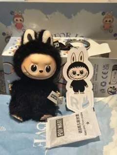 ラブブ　アルファベット　R ラブブLABUBU PIN FOR LOVE アルファベット R POPMART - メルカリ