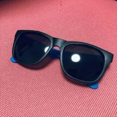 THRASHER サングラス ブラックフレーム ブルーテンプルのサムネイル