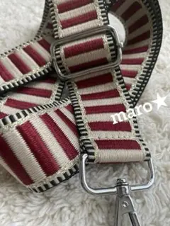 新品✨スマホショルダーストラップのみ⭐️ストライプ柄❤️バッグ付け替え用ベルト単品☘️