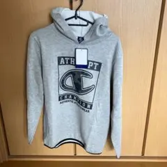 チャンピオン　パーカー新品タグ付き