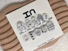 697.現品ネイルチップ　ALL White✴︎猫とらくがきネイル