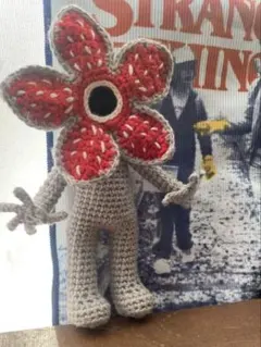 ストレンジャーシングスstranger thingsデモゴルゴン　風ハンドメイド