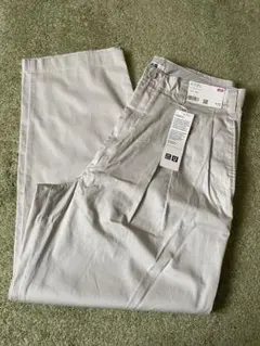 ユニクロU タックワイドパンツ　85 ライトグレー