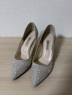 DIANA パンプス シルバーラメ　23cmのサムネイル