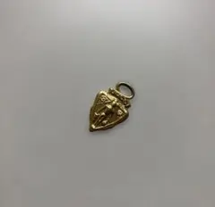 gucci 金メッキ シールド型ペンダント 約4cm x 2.5cmのサムネイル