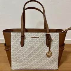 MICHAEL KORS トートバッグ/通学/通勤/A4/大容量/ホワイト