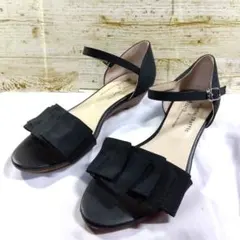 アースミュージックアンドエコロジー リボン付き 黒サンダル 低ヒール M