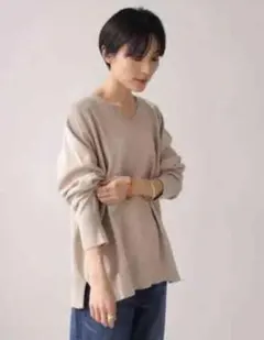 Vネックラグランニットプルオーバー　ベージュ
