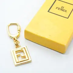 極美品⭐️ FENDI ネックレス FF ロゴ チャーム ゴールドカラー ズッカ