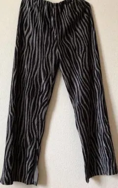 DAZY ワイドパンツ S 黒とグレーのストライプ