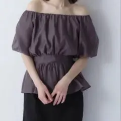 NATURAL BEAUTY BASIC シアーギャザーペプラムブラウスのサムネイル